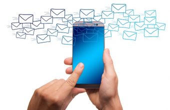 Handy mit Email Symbolen